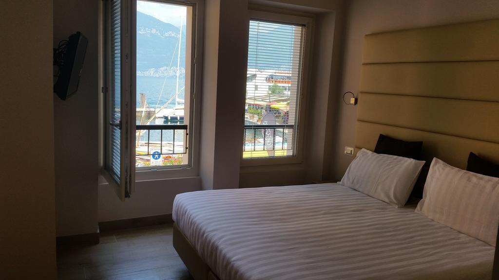 Hotel Danieli La Castellana Lago Di Garda Brenzone sul Garda Exterior foto